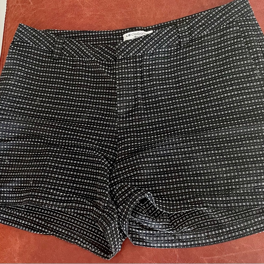 NWT/ Liz Claiborne petite shorts/size10